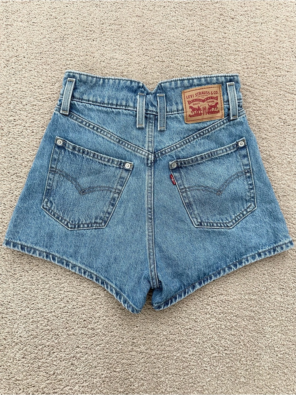 Levi's High Waisted Mom Shorts Button Front Medium Blue Wash Denim